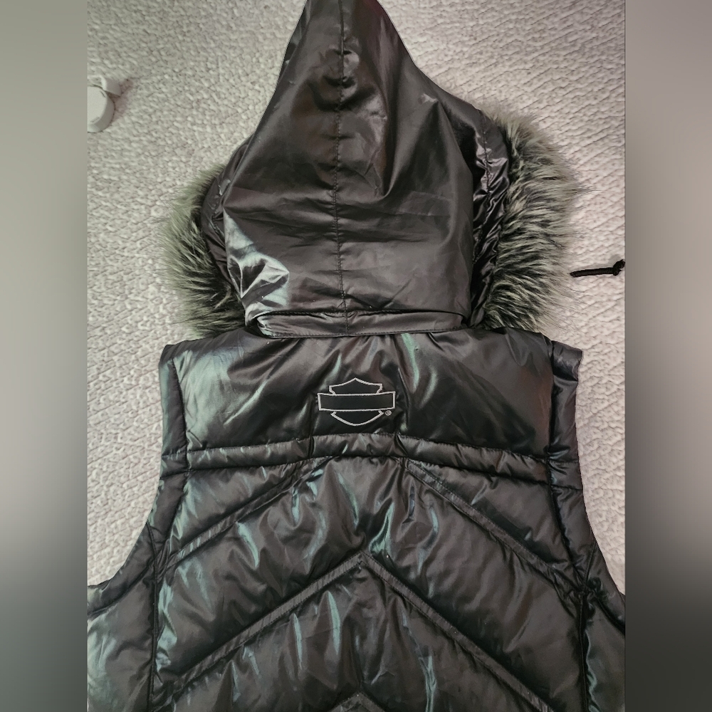 Harley Davidson , Faux Fur , Down Filled Hooded Vest Jacket - Picture 5 of 16